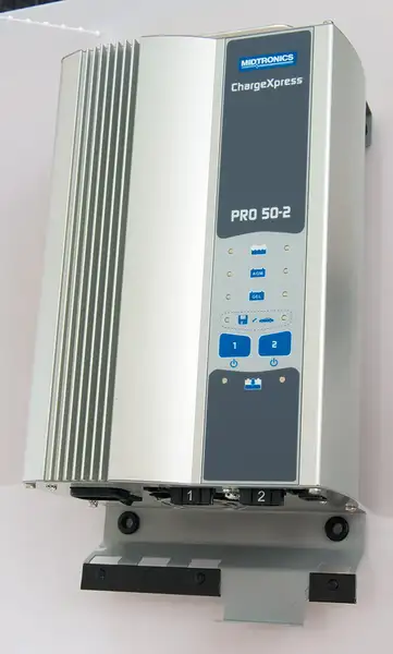 nabíječka Midtronics ChargeXpress PRO 50-2 (2x 12V/25A)